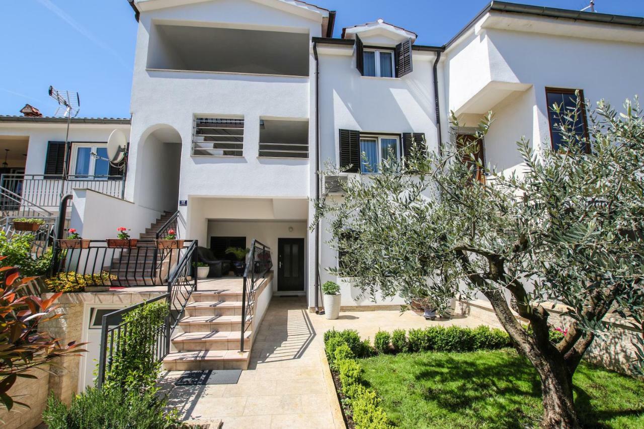 Apartman Mila Lejlighed Poreč Eksteriør billede